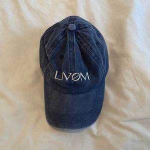 Livom Cap